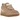UGG Lowmel Sand sneakers i en vinklet profilvisning med beige overdel i ruskind, tykke flade snørebånd og en robust gummisål i matchende farver.