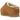 UGG Pumped Slide Chestnut sneakers i en vinklet visning, med deres karakteristiske kastanjebrune overdel i polstret læder og tyk, blød gummisål.