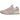 New Balance 996 MiUSA Pink Haze sneakers i en klassisk sideprofil med lyserød ruskind og hvidt logo på siden