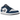 Air Jordan 1 Low True Blue sneakers set fra siden med hvid læderbase, blå overlays, grå hælkappe og ikonisk Nike Swoosh i sort.