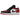 Air Jordan 1 Low Bred Toe sneakers set fra siden med sort og rød læderoverdel, hvid mellemsål og rød ydersål med klassisk snørelukning.
