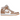 Air Jordan 1 Mid Tan Gum sneakers i en klassisk sidoprofil med beige overdel i læder, brune swoosh-detaljer og en kontrastfuld mørk gummisål.