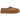 UGG Tasman Slipper Chestnut sneakers i en vinklet visning med brun ruskindsoverdel, ikonisk flettet broderidetalje ved kraven og slidstærk sål