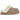UGG Disquette Slipper Sand sneakers i en vinklet profil med brun ruskindsoverdel og blødt plyslet foer samt synlig platinsål