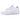 Nike Air Force 1 Sage Low Triple White sneakers set fra siden med en kraftig hvid platform-sål, læderoverdel og klassiske snørebånd.