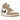 Air Jordan 1 Mid SE Desert Sail sneakers i profilvisning med beige nuancer, hvide læderdetaljer og det ikoniske Air Jordan vinge-logo