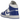 Air Jordan 1 Mid Kentucky Blue sneakers i en vinklet visning med hvide læderdetaljer, kongeblå stafferinger og klassisk Jumpman-logo på pløsen