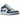 Air Jordan 1 Low Marina Blue sneakers i profil, der viser den hvide læderbase, blå overlays, matchende blå snørebånd og gummisål.