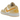 Air Jordan 1 Low Sail Yellow Ochre sneakers i en flot vinklet visning med læderoverdel, gult Nike swoosh og hvid snørelukning.