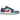 Air Jordan 1 Low Sport Blue Gym Red sneakers set fra siden i en hvid læderkonstruktion med blå og røde detaljer samt klassisk Swoosh-logo.