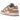 Nike Dunk Low Rose Whisper sneakers i sideprofil med pastelrosa overlays på en ren hvid læderbase og matchende rosa sål samt swoosh-logo.