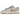 Nike Dunk Low Fossil Rose sneakers i vinklet profil med pink Swoosh, grå overdel i ruskind og en hvid mellemsål med gummiydersål.