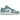 Air Jordan 1 Low New Emerald sneakers vist fra siden i hvidt læder med grønne nuancer, sort Swoosh og hvid mellemsål