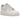Nike Air Force 1 Low VD Valentines Day 2022 sneakers set fra siden med hvid læderoverdel, rosa Swoosh-detaljer og broderet Valentins-motiv ved hælen.