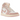 Air Jordan 1 Retro High OG Washed Pink sneakers set fra siden med rosa ruskindspaneler, hvid læderbase, klassisk Swoosh-logo og hvid mellemsål.
