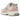 New Balance 2002R Pink Sand sneakers i vinklet profil med rosa nubuck-detaljer, mesh-overdel, ikonisk N-logo og komfortabel ABZORB-mellemsål.