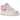 Nike Air Force 1 '07 LX Pearl Pink Paw Print sneakers i sideprofil med lyserød læderoverdel, hvide detaljer og diskrete poteaftryk ved hælen.