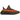 Yeezy Boost 350 V2 Carbon Beluga sneakers i en sideprofil med grå og orange mønstret strikoverdel samt en tyk grå sål