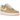 Nike Air Force 1 Low Linen Canvas sneakers set fra siden i en lys beige farvekombination med lyserød swoosh, hvid mellemsål og snørebånd.