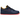 Nike Air Force 1 Low Retro Lettering sneakers i sideprofil med mørkeblå overdel, hvid sål og hvidt Swoosh-logo langs siden.