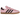 adidas Samba Inter Miami CF Messi Pink sneakers i sideprofil med lyserød overdel, sorte detaljer og klassisk gummisål.