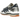 Adidas SL 72 OG Silver Metallic Collegiate Navy sneakers i en flot vinkel med sølvfarvet mesh, blå ruskindsoverlays og en hvid sål