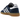 Adidas Handball Spezial Sporty & Rich Night Indigo sneakers i skrå vinkel med mørkeblå ruskindsoverdel, hvide detaljer og en klassisk gummisål