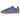 Adidas Gazelle Indoor Blue Bliss Pink sneakers i vinklet profil med lyseblå ruskindsoverdel, rosa detaljer og klassisk gummisål