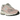 New Balance 2002R Orb Pink sneakers i sideprofil, der fremviser en lyserød overdel i mesh og ruskind med hvide detaljer samt en stødabsorberende sål.