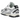 New Balance 204L Silver Metallic Black sneakers set fra siden med skinnende sølvoverdel, sorte detaljer og støttende sål.