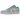 Jordan 1 Low SE Somos Eternos sneakers i en flot vinkel med hvid overdel, røde detaljer og klassiske snørebånd